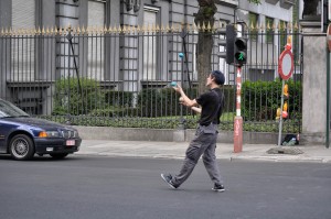 Intersection juggler.   