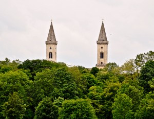 steeples_over_the_trees